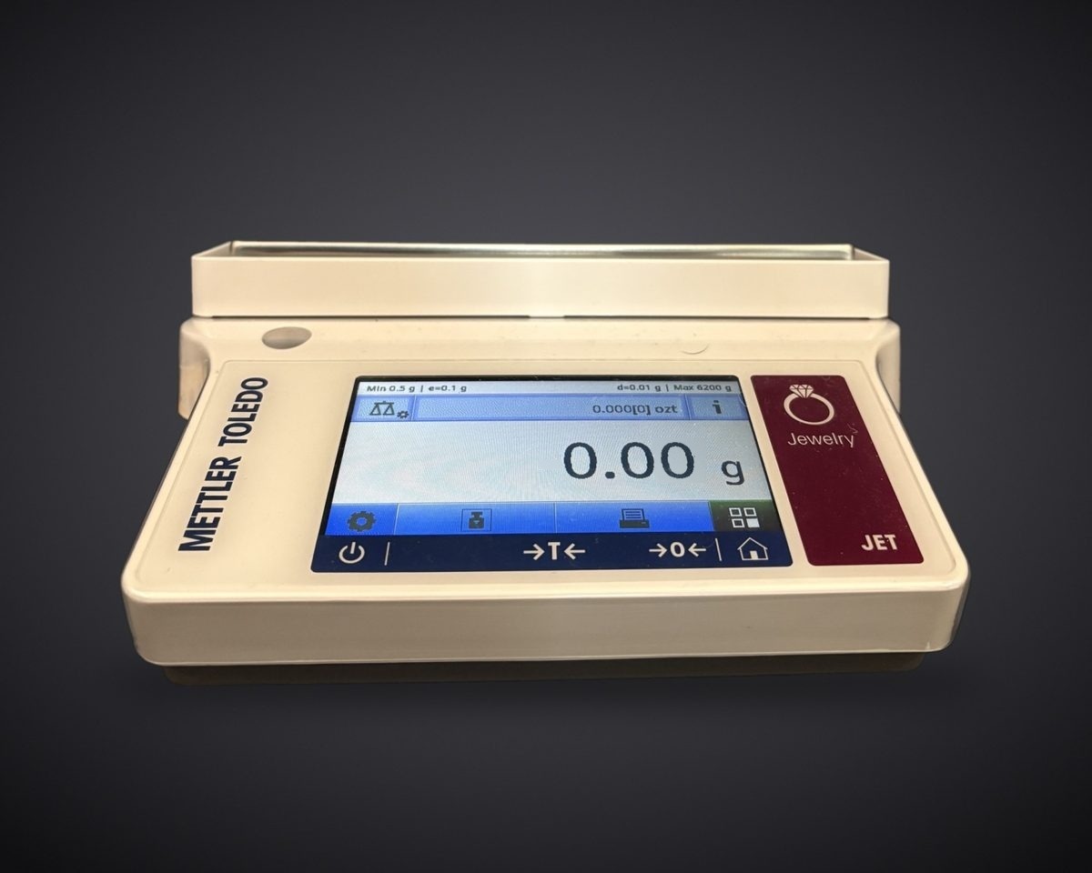 Mettler Toledo JET jewelry balance reading in grams